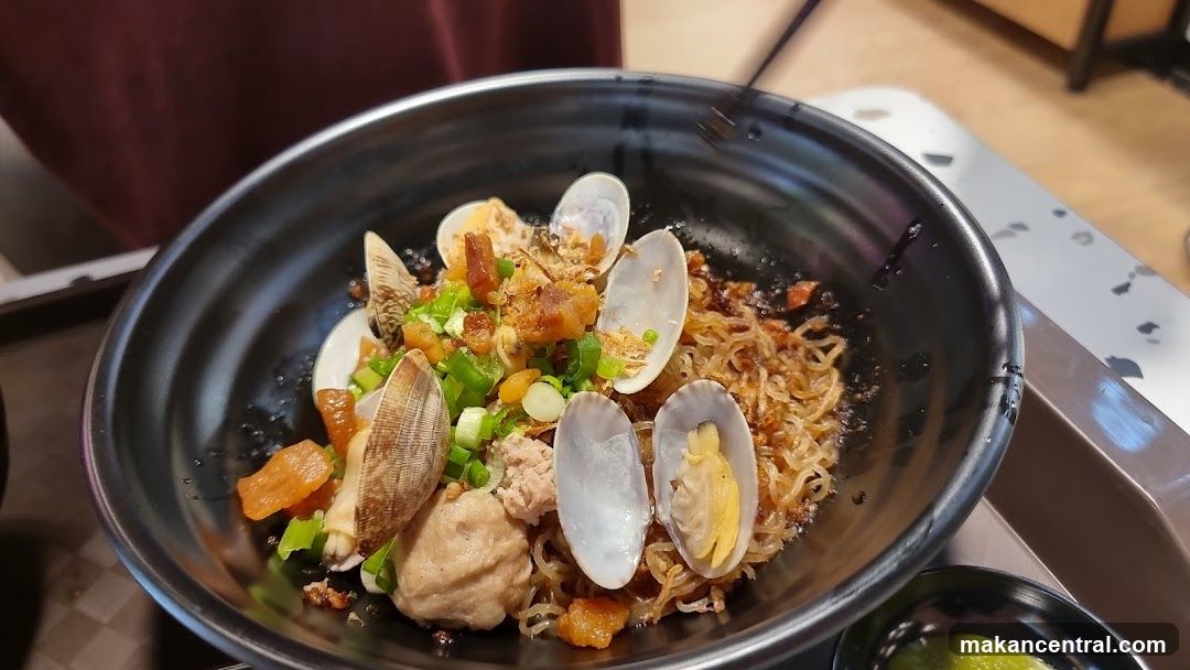 Noodle Dish with Clams