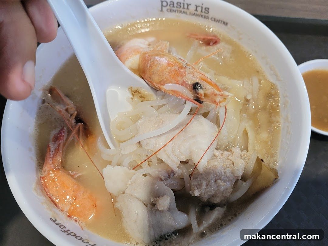 Seafood noodle soup