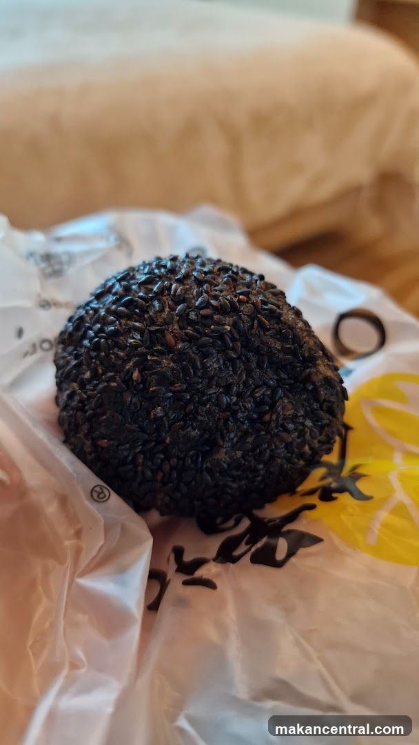Black Sesame Bun