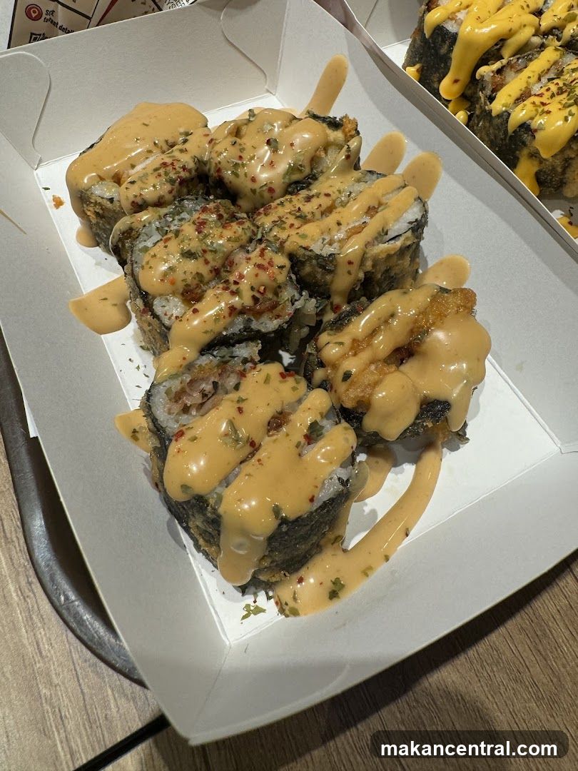 Fried Sushi Rolls with Sauce