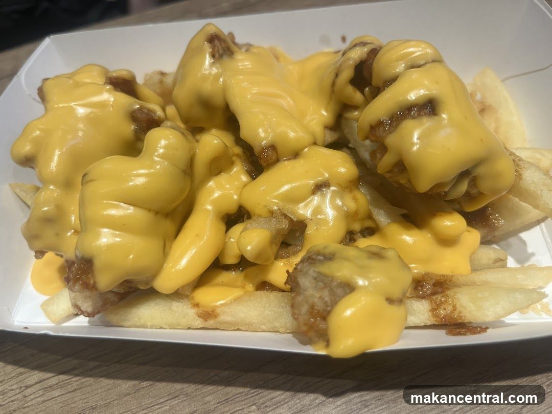 Cheese Fries with Chicken Bites