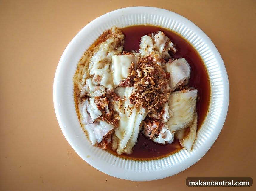 Chee Cheong Fun with Fried Shallots