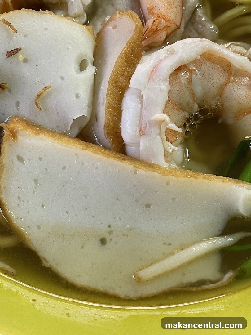 Noodle Soup with Fish Cake and Shrimp