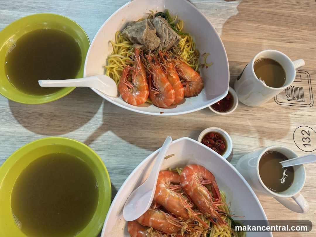 Noodles with Prawns and Meat