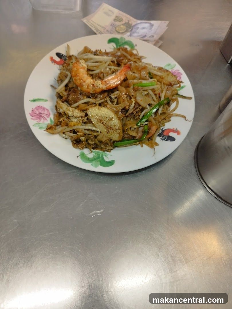 Plate of noodles with shrimp