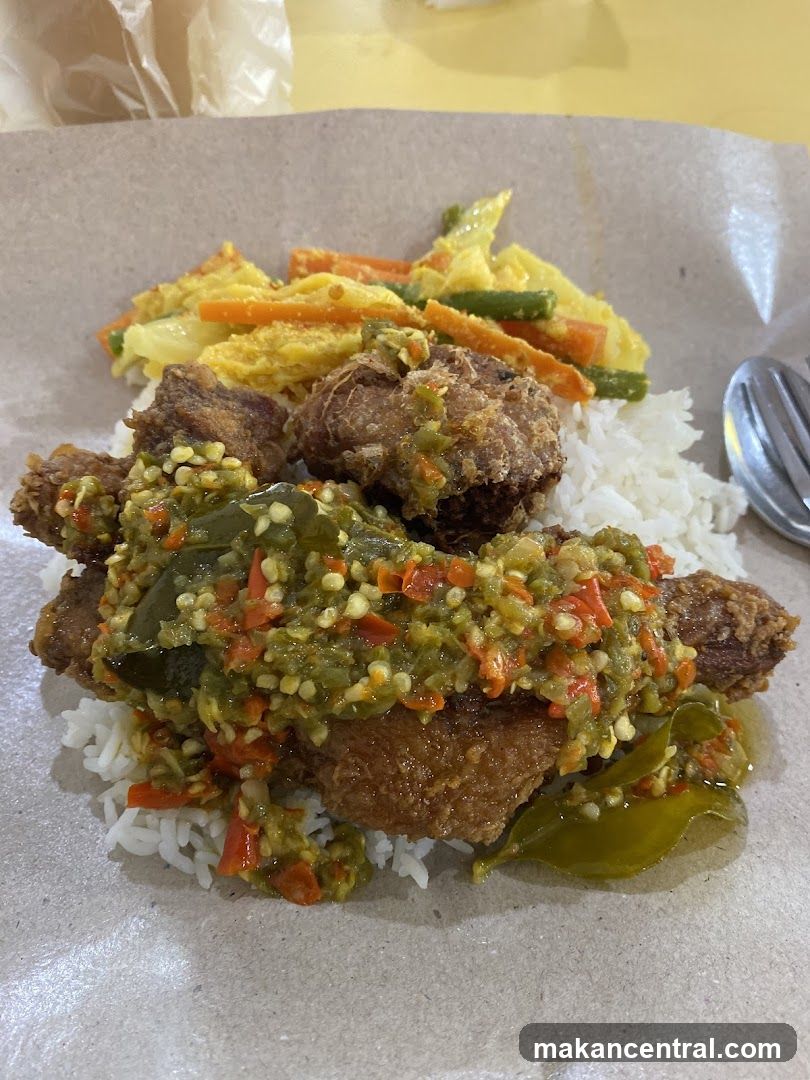 Fried Chicken with Rice and Vegetables