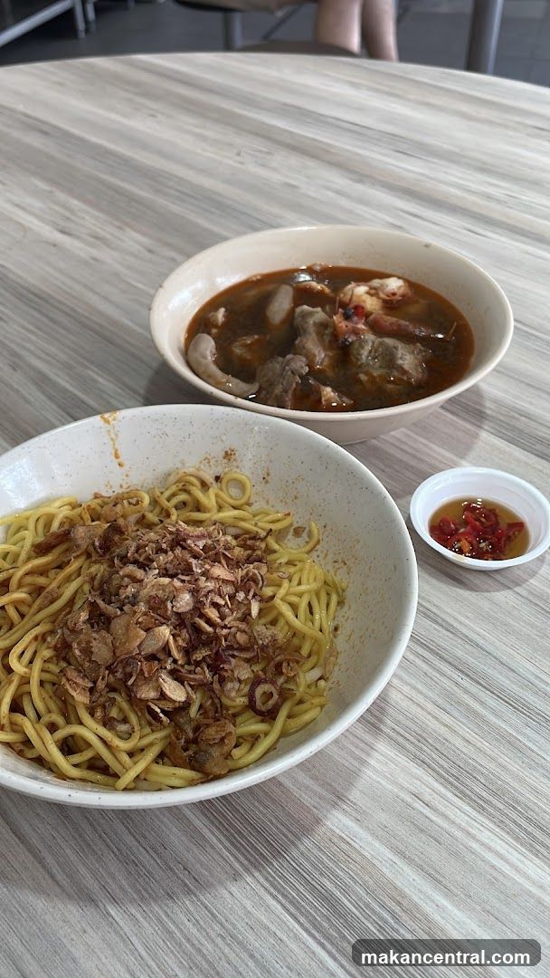 Noodles with Soup and Chili