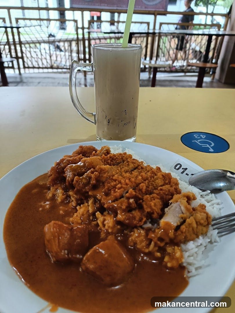 Curry Rice with Fried Chicken and Drink