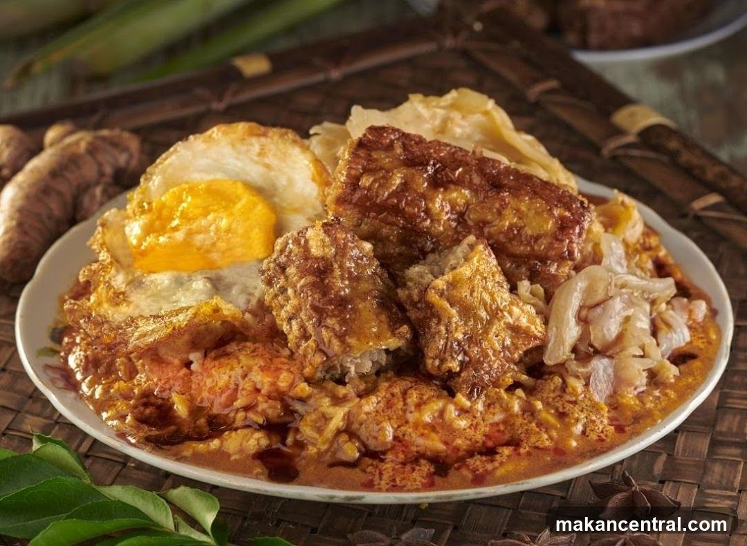 Curry with Fried Egg and Meat