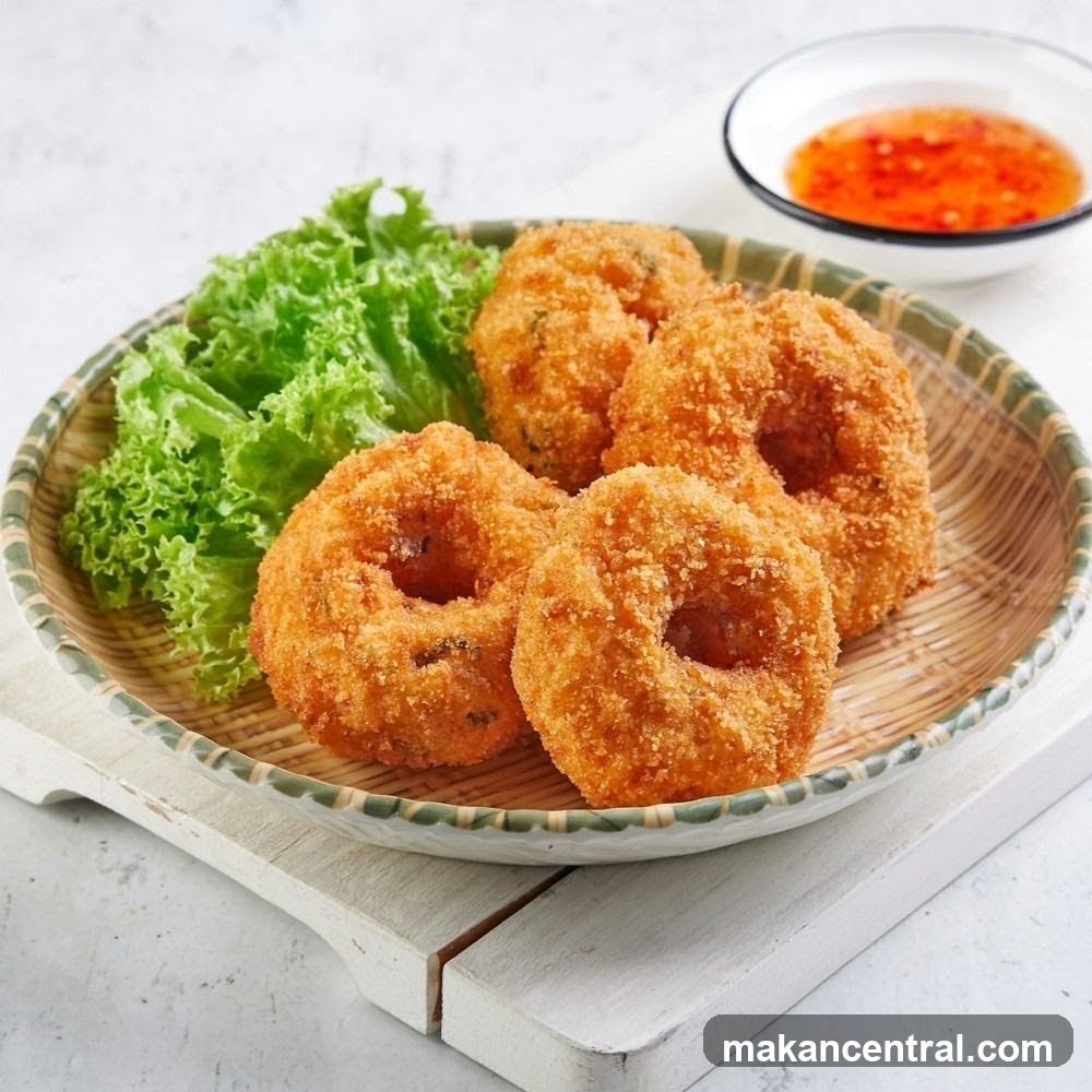 Fried Shrimp Cakes with Lettuce and Dipping Sauce