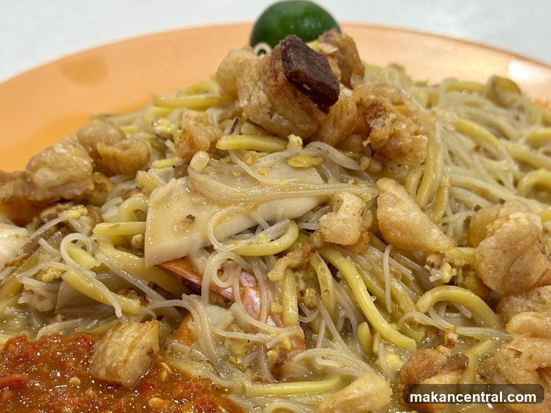 Noodles with Pork Cracklings and Shrimp