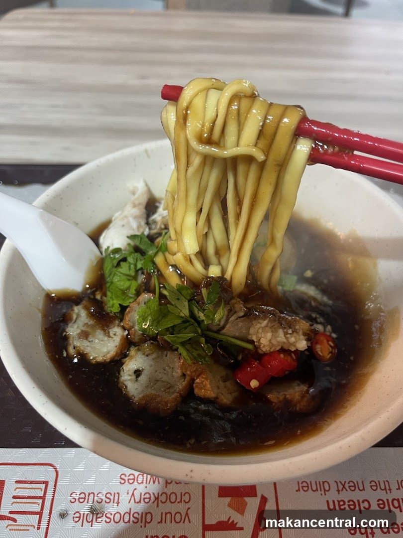 Noodles with Meatballs and Chili