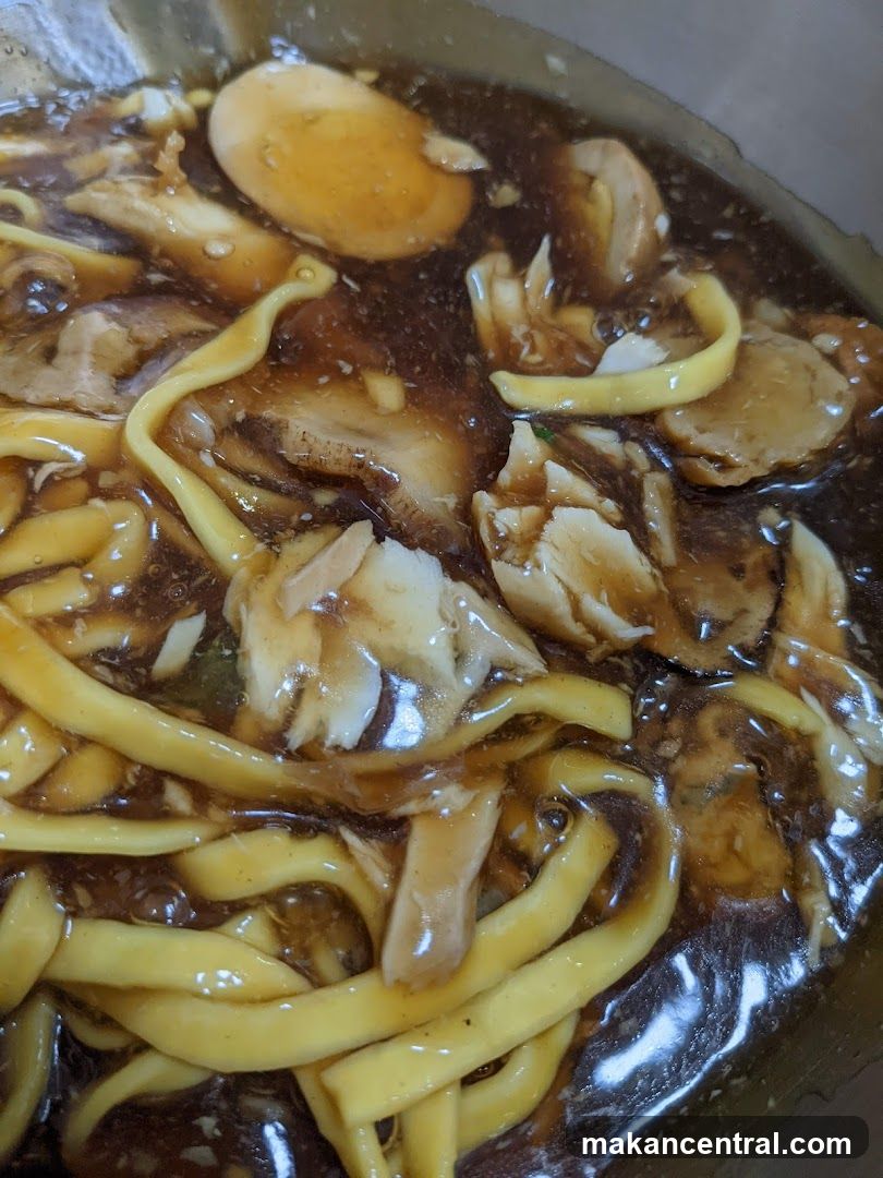 Noodle Dish with Egg and Meat