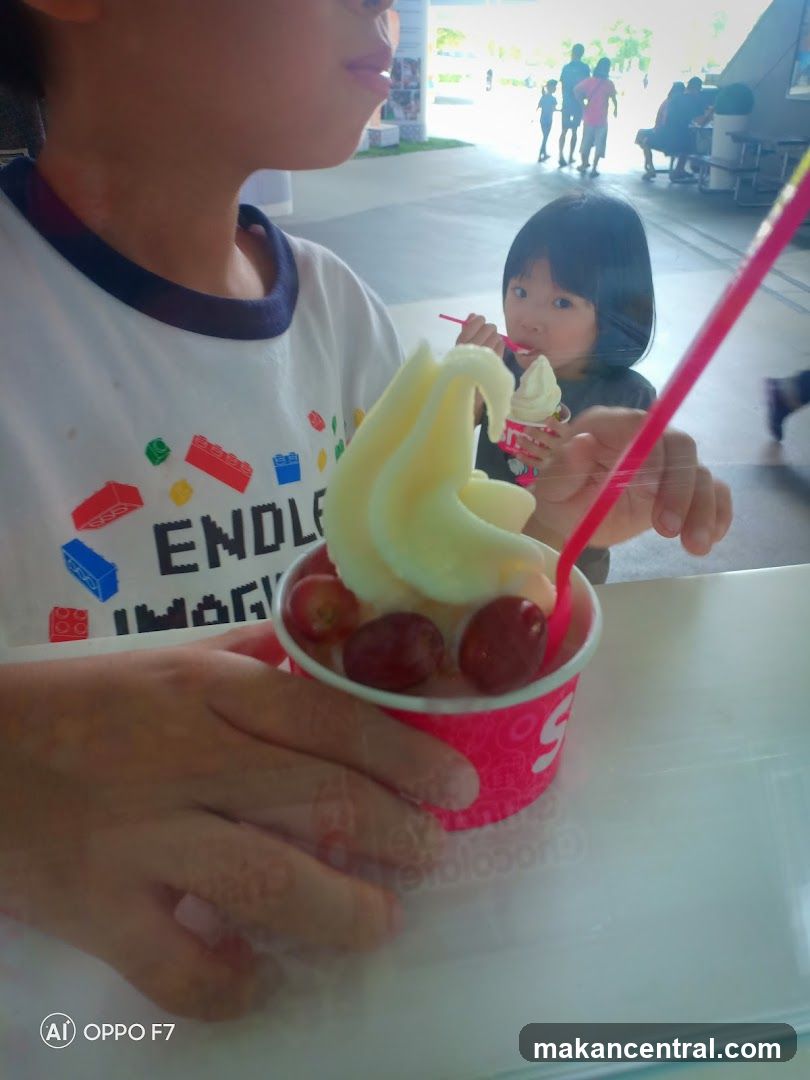 Children enjoying ice cream