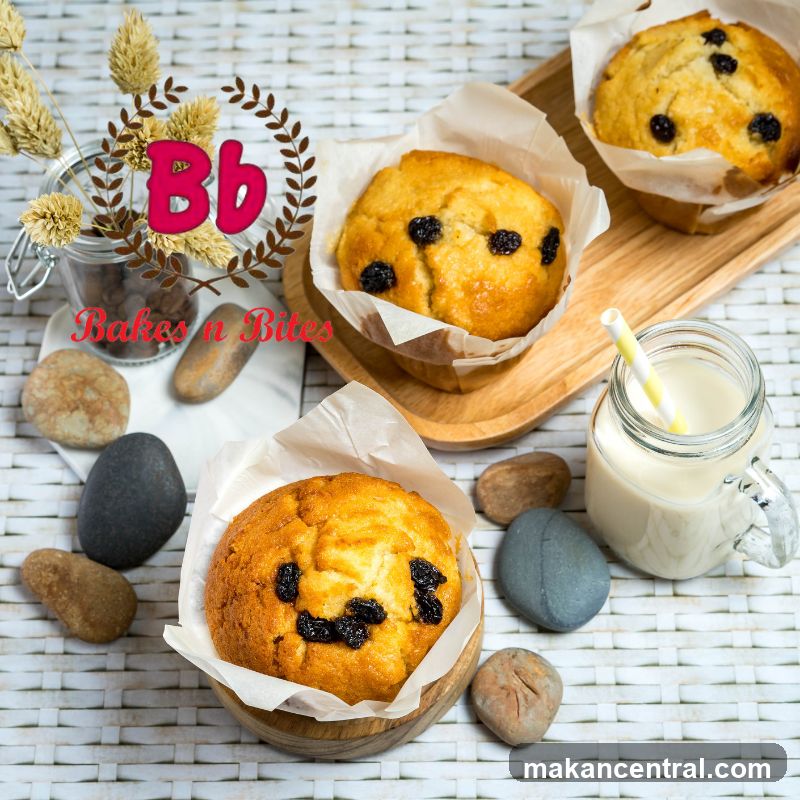 Blueberry Muffins with Milk