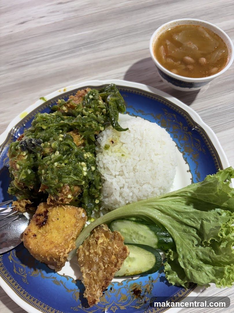 Fried Chicken with Green Chili Sauce and Rice