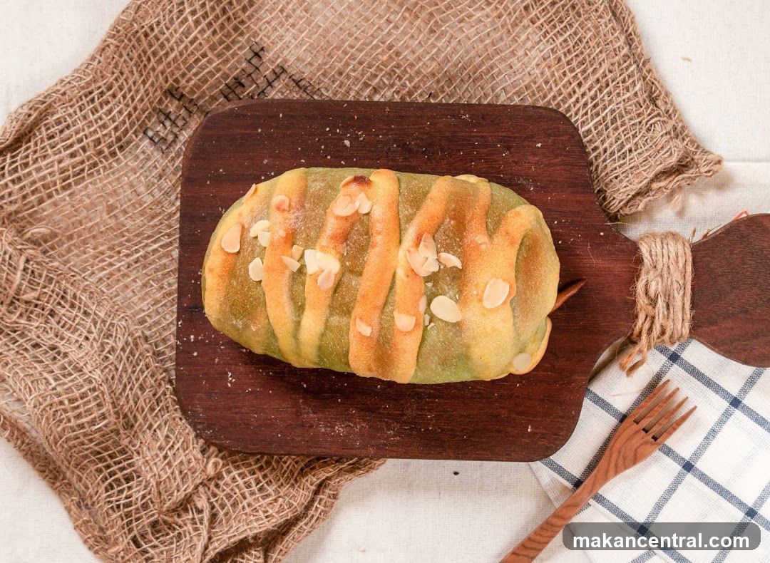 Green Bread with Almonds