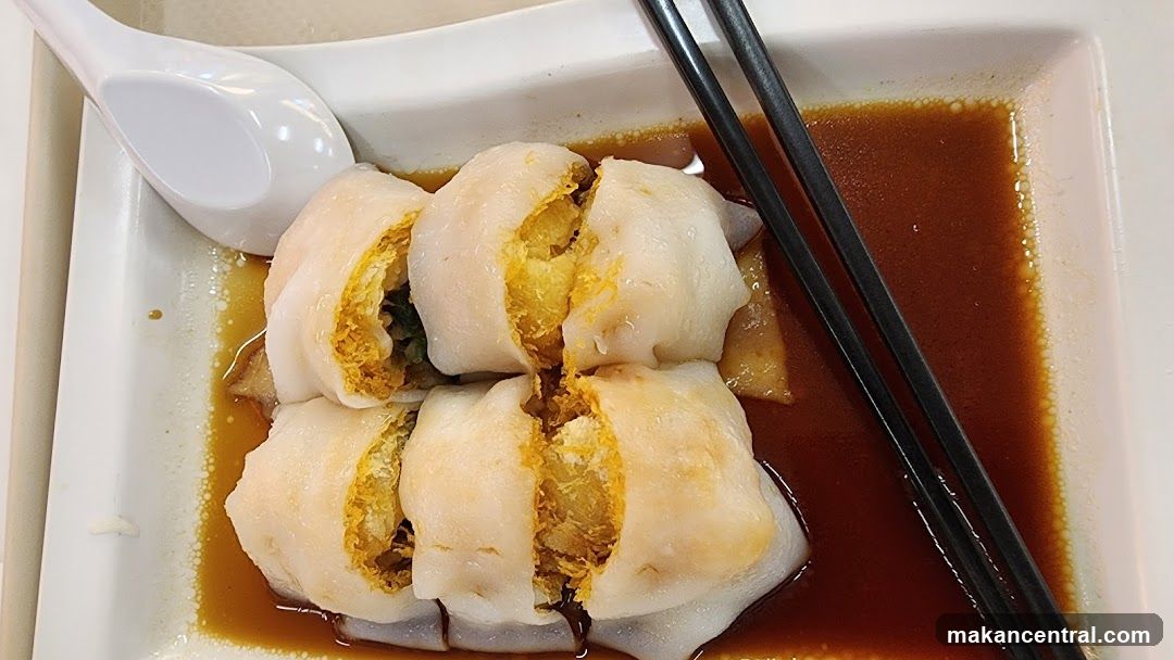Steamed Rice Rolls with Sauce