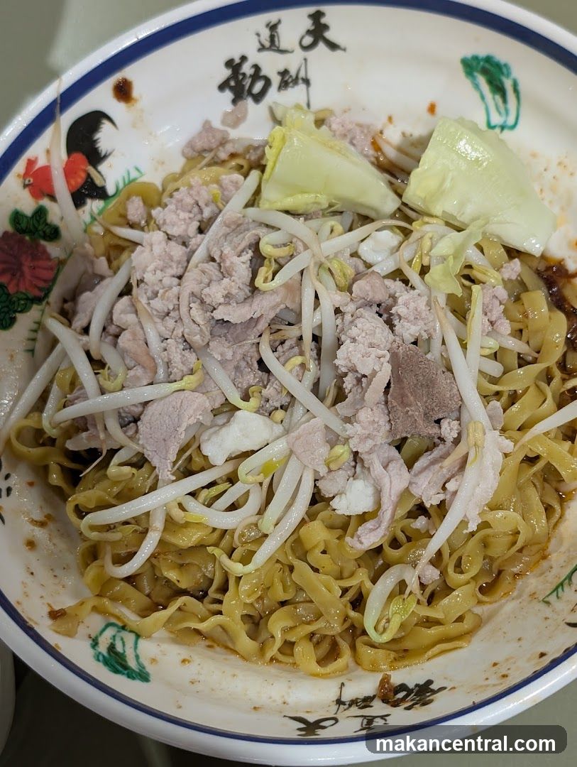 Noodles with Pork and Bean Sprouts