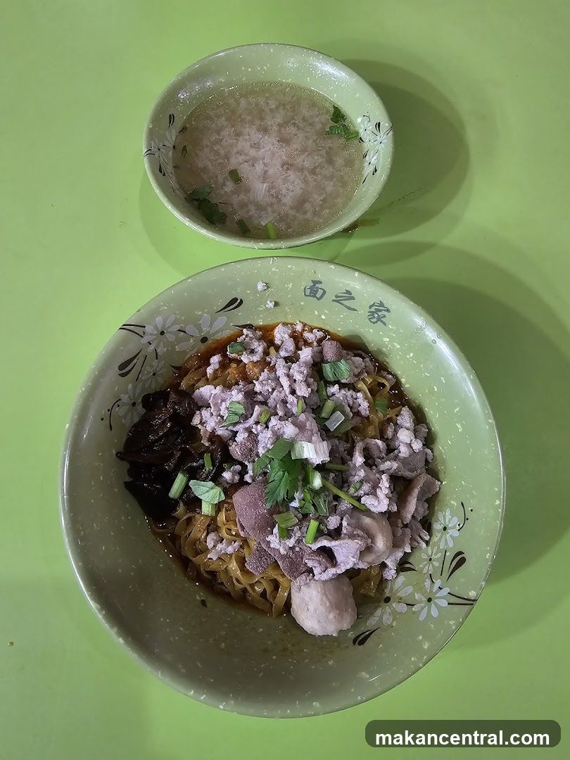 Noodles with Minced Pork and Soup