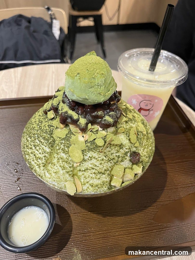Matcha Bingsu with a Drink