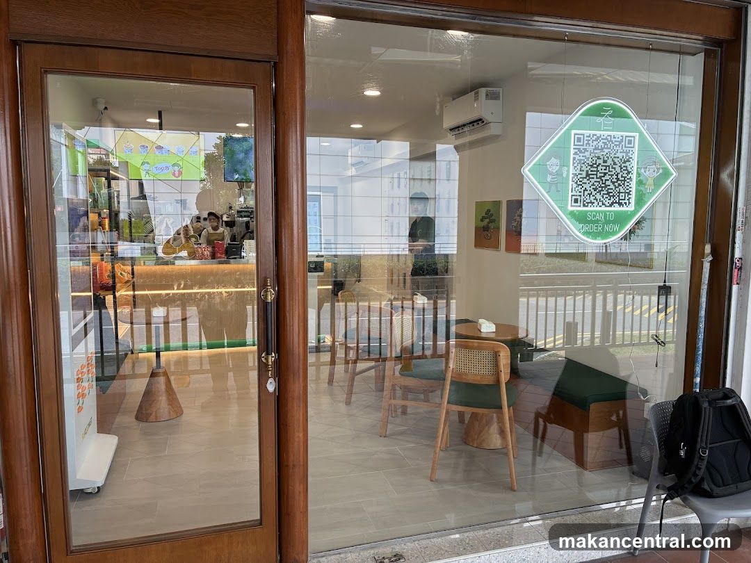 TEN REN‘s tea brew (Bras Basah Complex)
