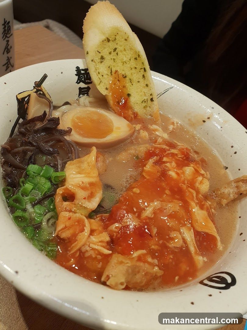 Spicy Ramen with Garlic Bread