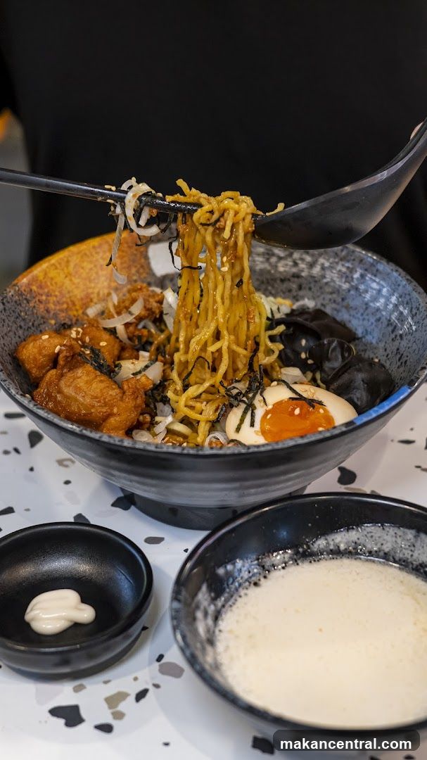 Noodles with Toppings