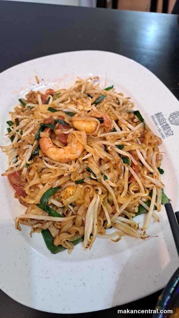 Stir-fried noodles with shrimp