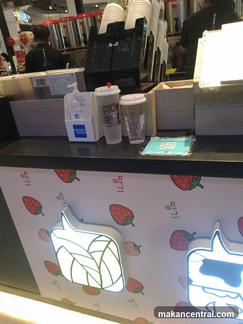Bubble Tea Shop Counter