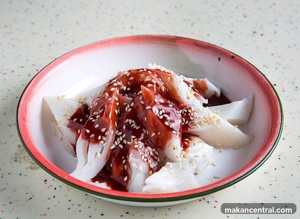 Rice Noodle Rolls with Sauce and Sesame Seeds