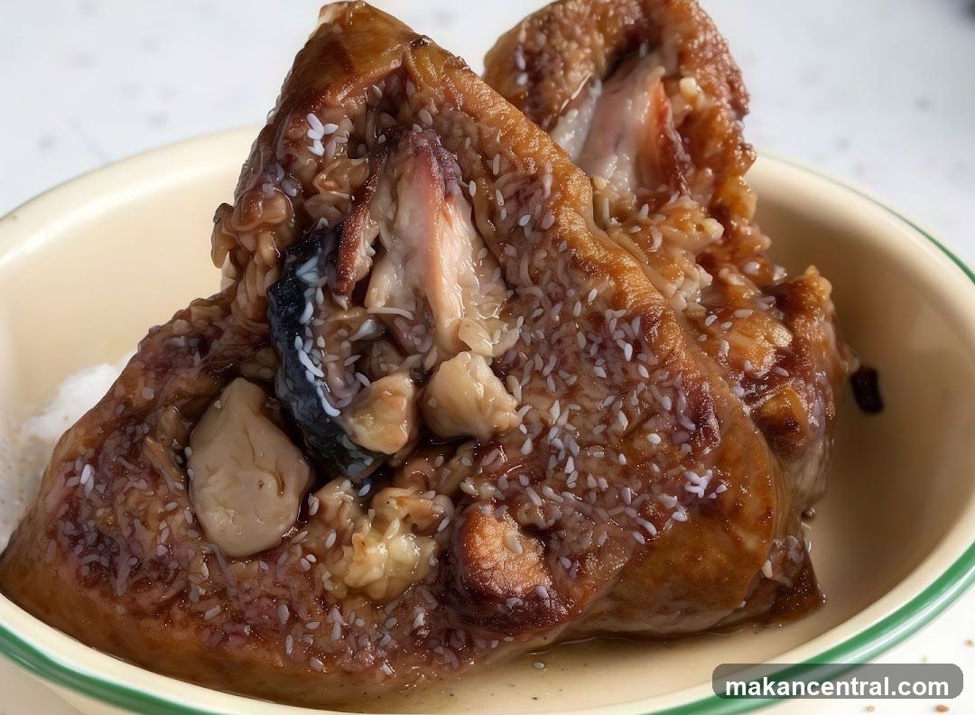 Zongzi with Meat and Mushrooms