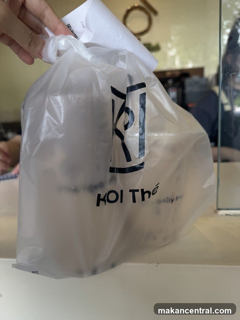 KOI Thé Takeaway Bag