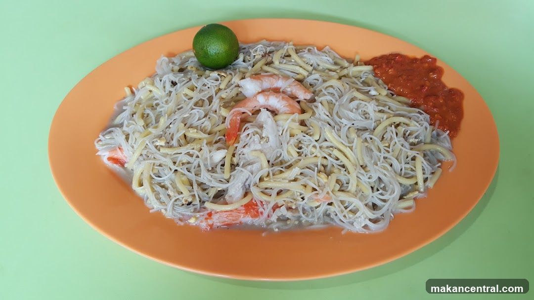 Noodles with Shrimp and Chili Sauce