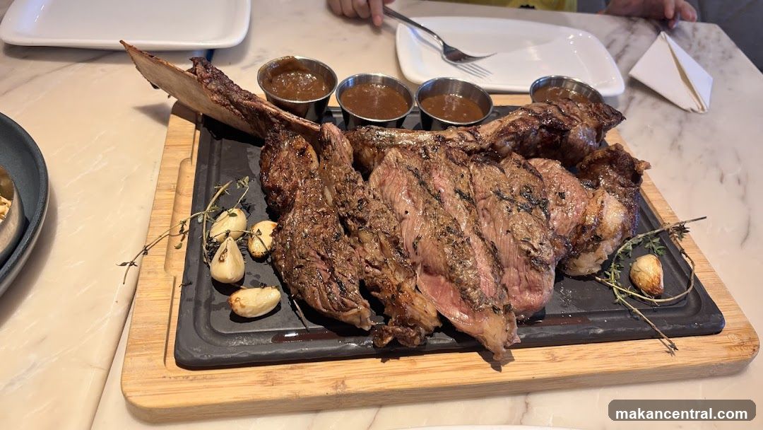 Tomahawk Steak with Sauces