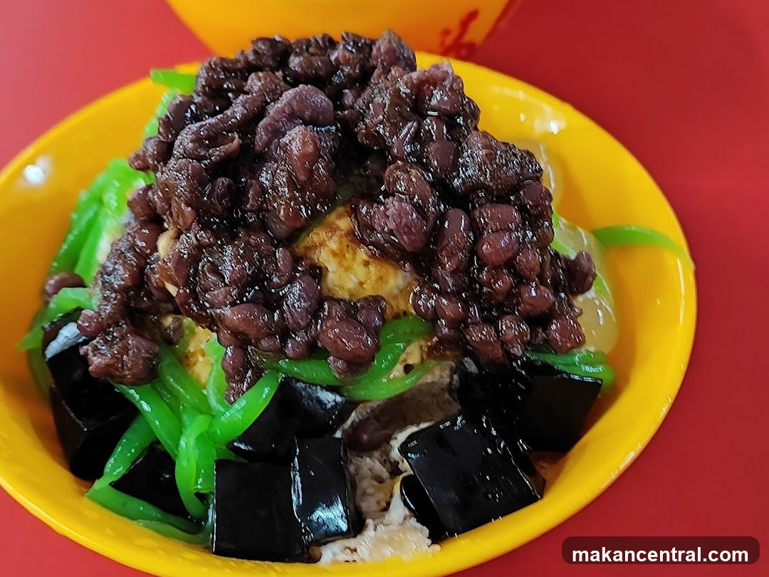 Dessert with Red Beans and Grass Jelly