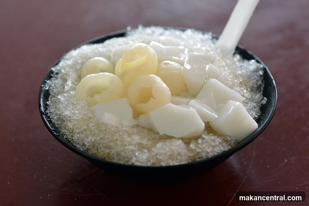 Shaved Ice Dessert with Lychee and Coconut Jelly