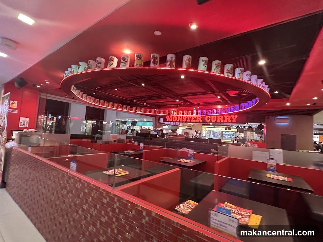 Monster Curry Interior