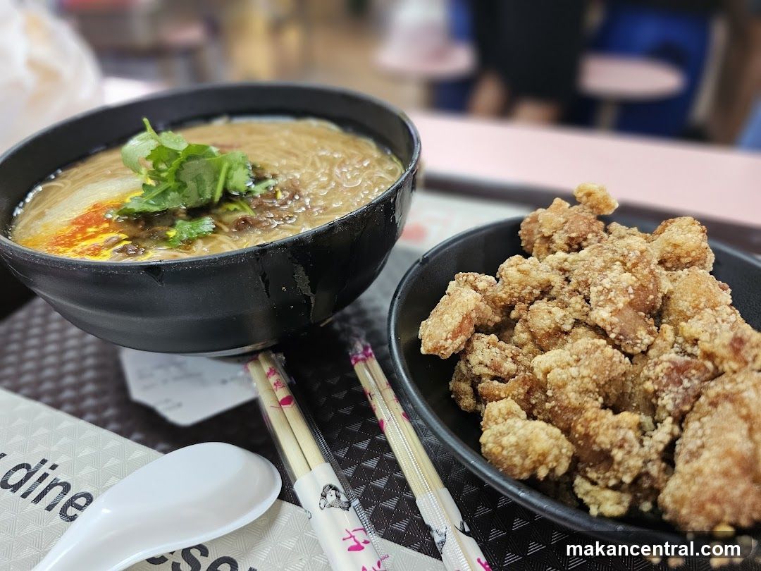 Noodles and Fried Chicken Bites