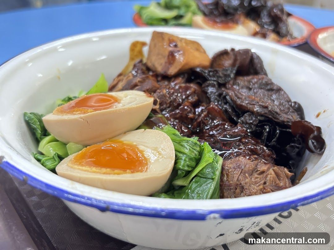 Braised Pork Rice with Eggs and Vegetables