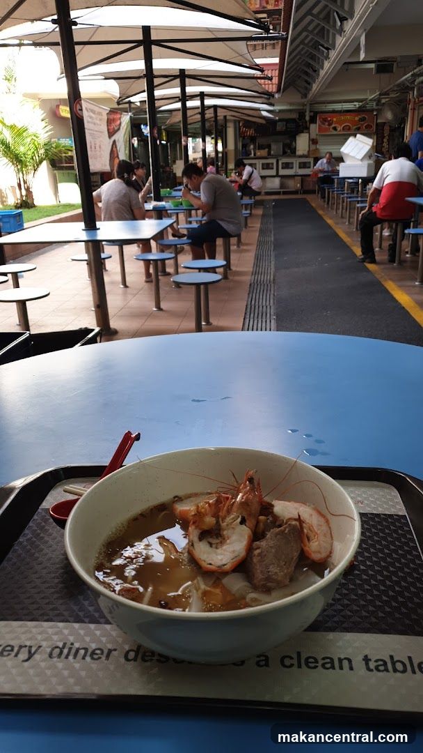 Food court dining