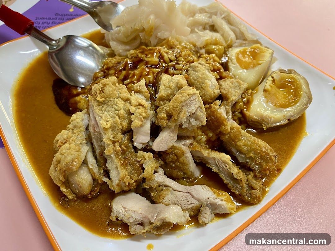 Fried Chicken Rice with Braised Egg
