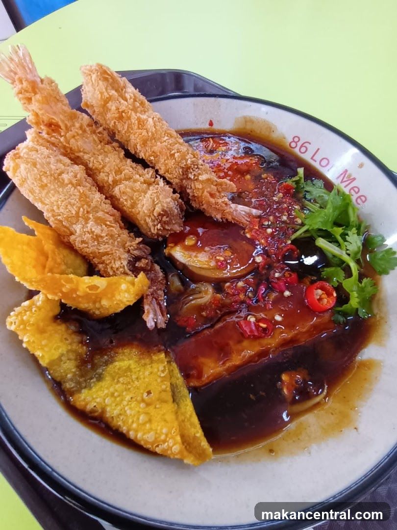 Fried Prawns and Wontons with Sauce