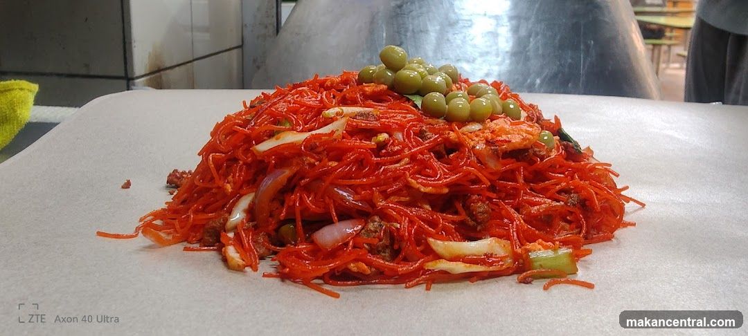 Stir-fried Noodles with Peas