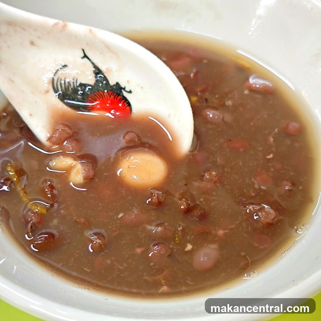 Red Bean Soup with Glutinous Rice Balls