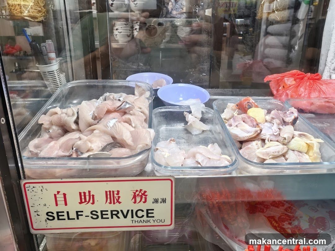 Self-Service Food Display