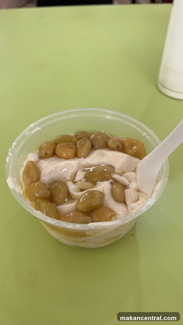Tofu Pudding with Toppings