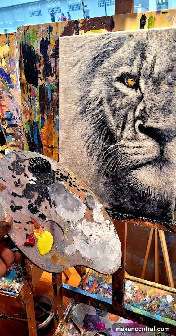 Artist's Palette and Lion Painting