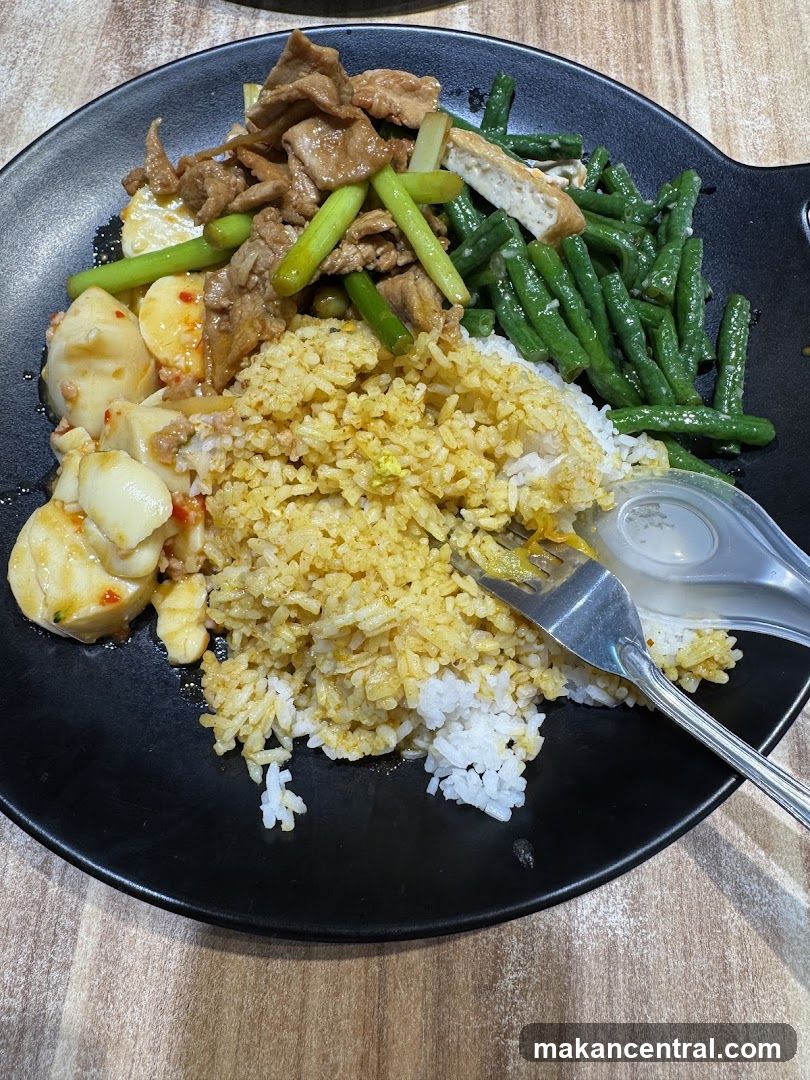 Rice plate with meat and vegetables