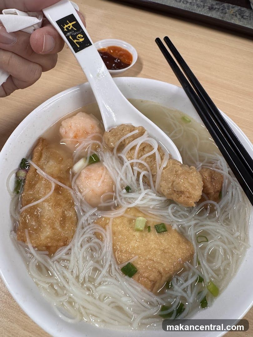 Noodle Soup with Fish Balls and Tofu